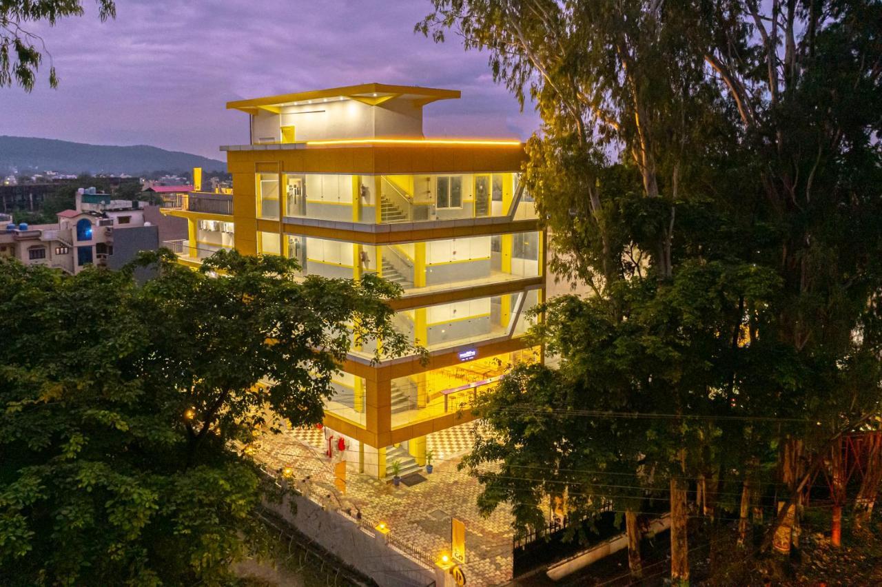 The Hosteller Dehradun Zewnętrze zdjęcie