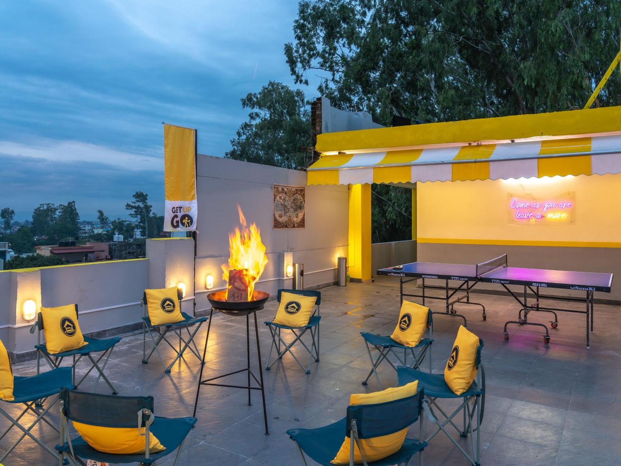The Hosteller Dehradun Zewnętrze zdjęcie