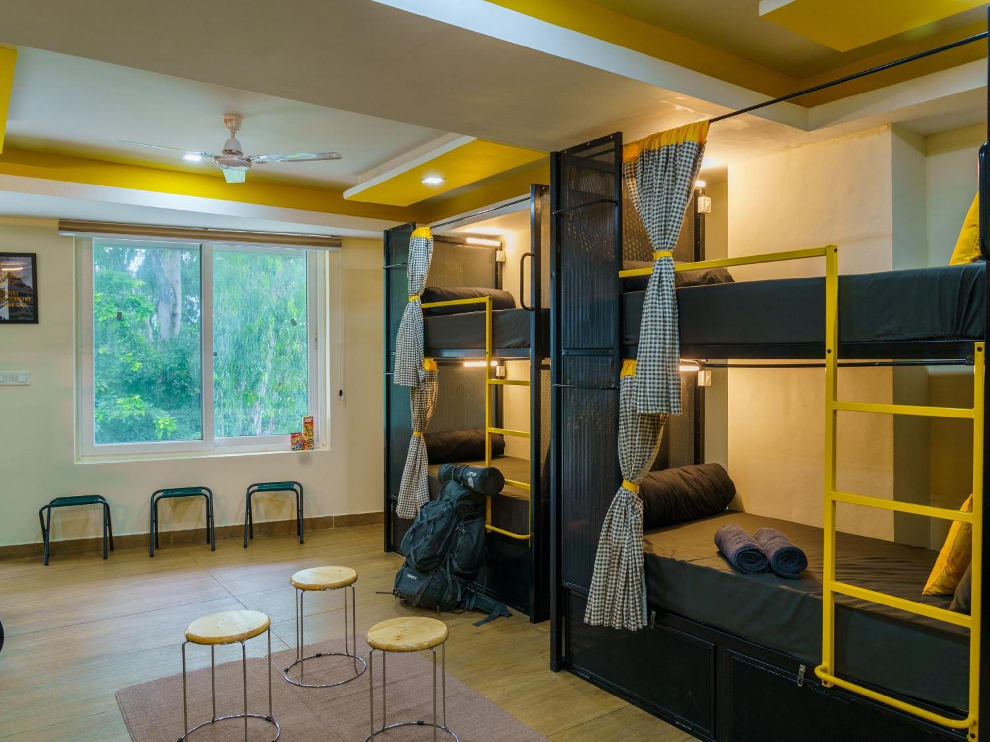 The Hosteller Dehradun Zewnętrze zdjęcie
